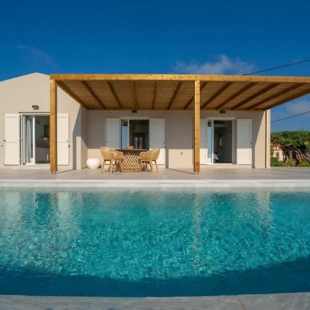 Summer Breeze Villa Tzamarelata Екстер'єр фото