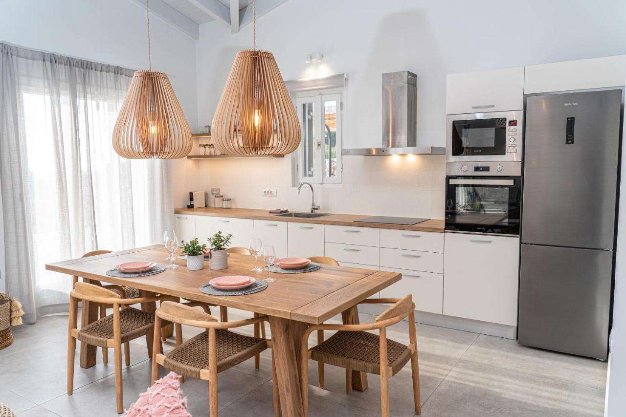 Summer Breeze Villa Tzamarelata Екстер'єр фото
