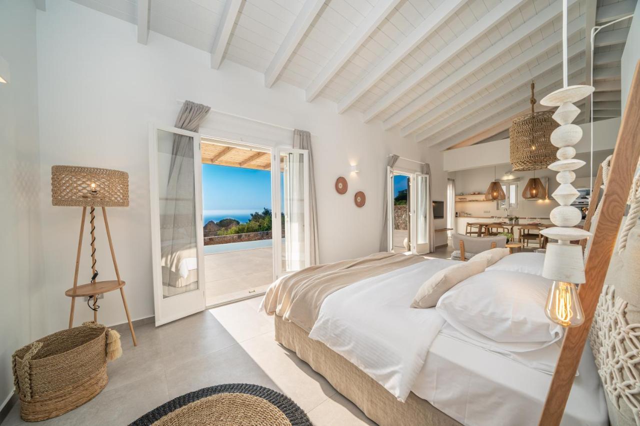 Summer Breeze Villa Tzamarelata Екстер'єр фото