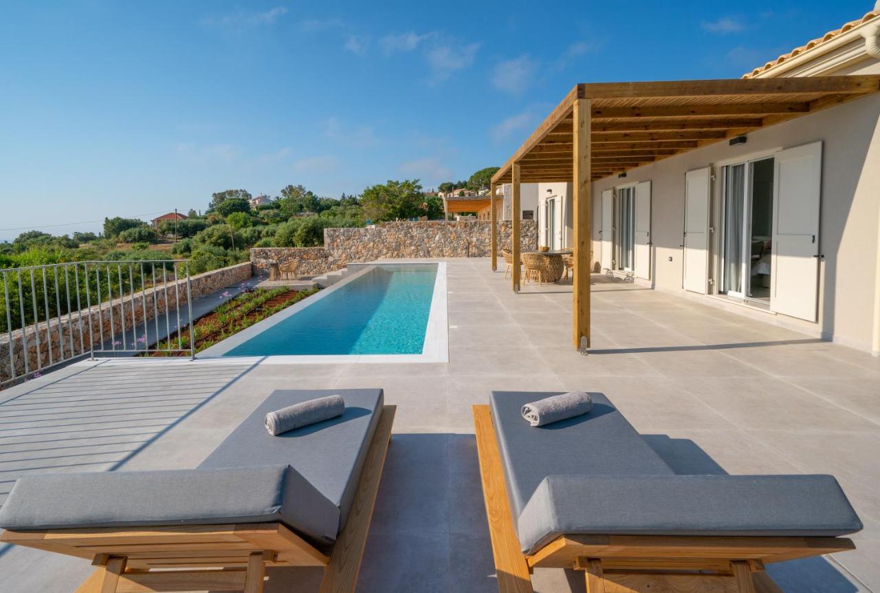 Summer Breeze Villa Tzamarelata Екстер'єр фото