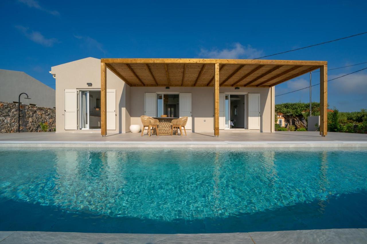Summer Breeze Villa Tzamarelata Екстер'єр фото